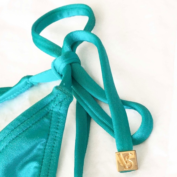 VICTORIA'S SECRET Skimpy String Bikini Bottom NWOT - Picture 2 of 8